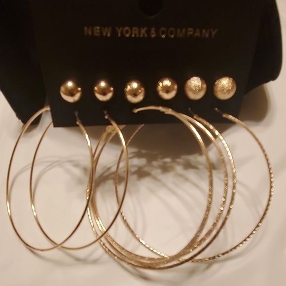 New York & Company Jewelry - NWT- NEW YORK & COMPANY EARRING SET- ROSE GOLD